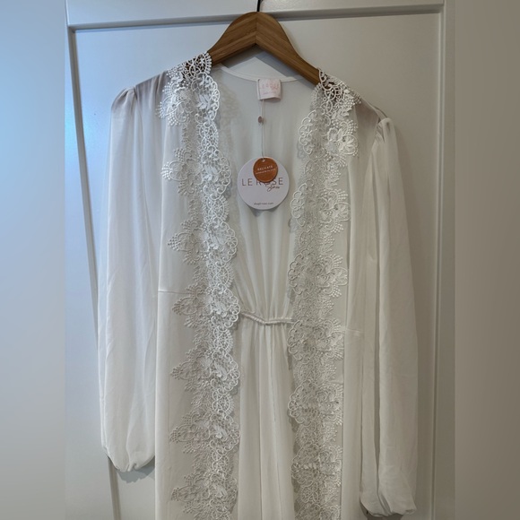 Le rose Jolie Lace Trim Maxi With Train - Includes Slip - new with tags - Picture 13 of 16